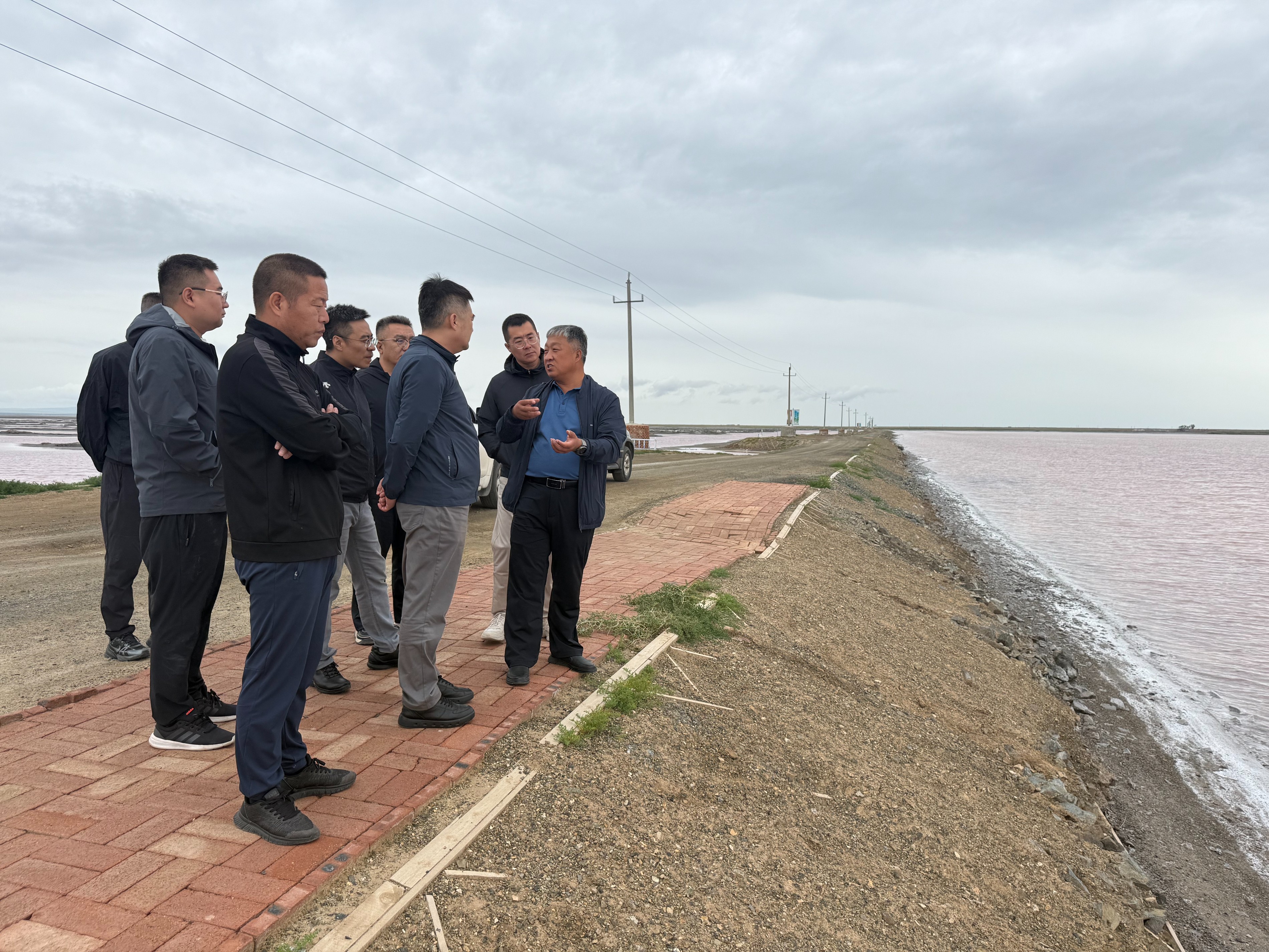錫盟工信局局長郭義到額鹽公司調(diào)研工業(yè)經(jīng)濟穩(wěn)進提質(zhì)工作同步督導(dǎo)安全生產(chǎn)