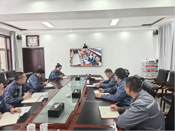 王臣深入額鹽公司宣講黨的二十屆四中全會精神