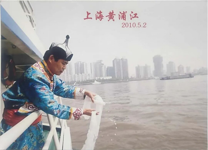 張海仁：一直被父母捧在手心，18歲那年才知道不是父母親生孩子